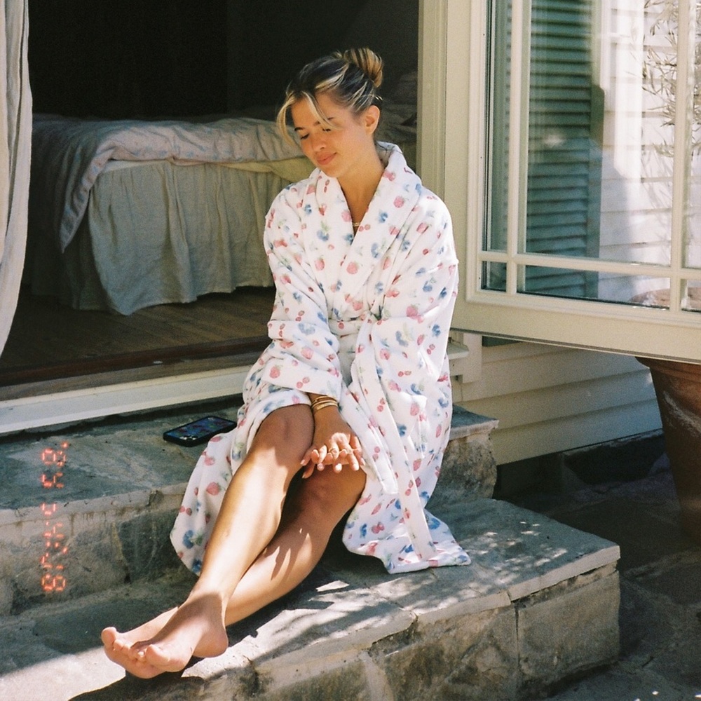 Djerf Avenue Ave. Summer Berries Bath Spa Robe M/L